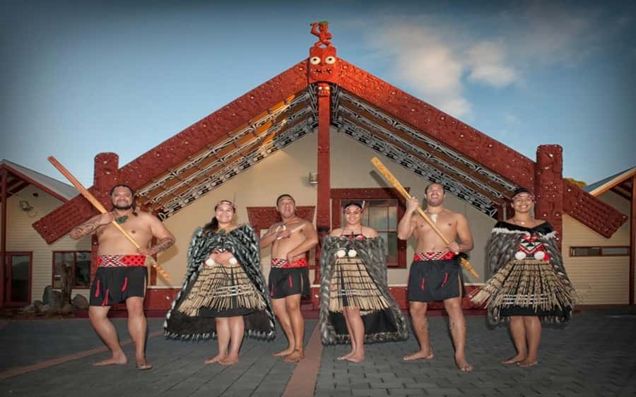 Auckland: Wai-O-Tapu, Maori Haka & Hot Springs Rotorua Tour - Key Points