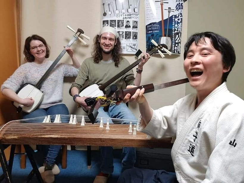 Tokyo: Learn to play traditonal songs on Tsugaru Shamisen - What is the Tsugaru Shamisen?