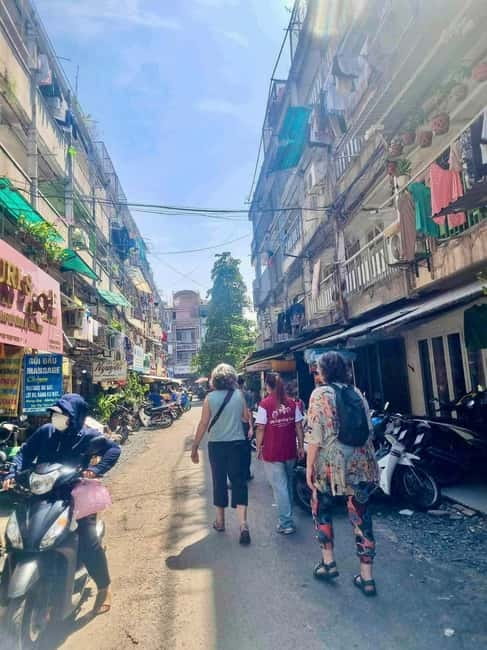 Top-rated Saigon Walking Food Tour - Up to 12 Tastings - Setting the Scene: An Authentic Saigon Food Adventure