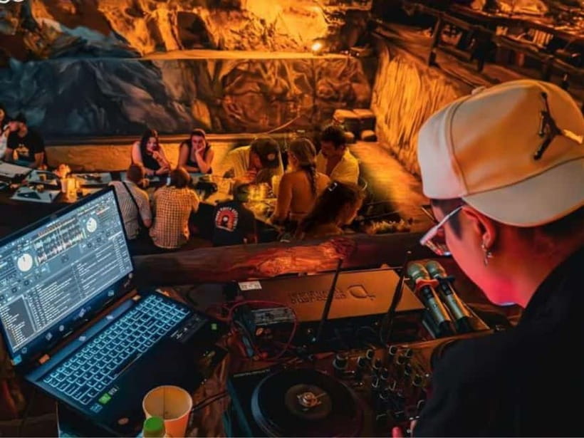 Cat Ba: Paradise Cave - Dinner with Music and Hotel Pickup - Arrival and Welcome at the Cave Lounge