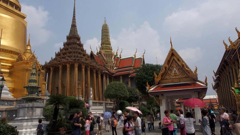 Bangkok: Grand Palace, Wat Pho, Wat Arun Sacred & Local Tour - FAQs