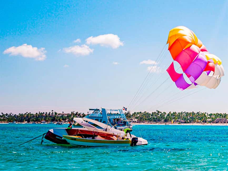 Punta Cana: Boogie Boarding and Parasailing Adventure - Detailed Breakdown of the Itinerary