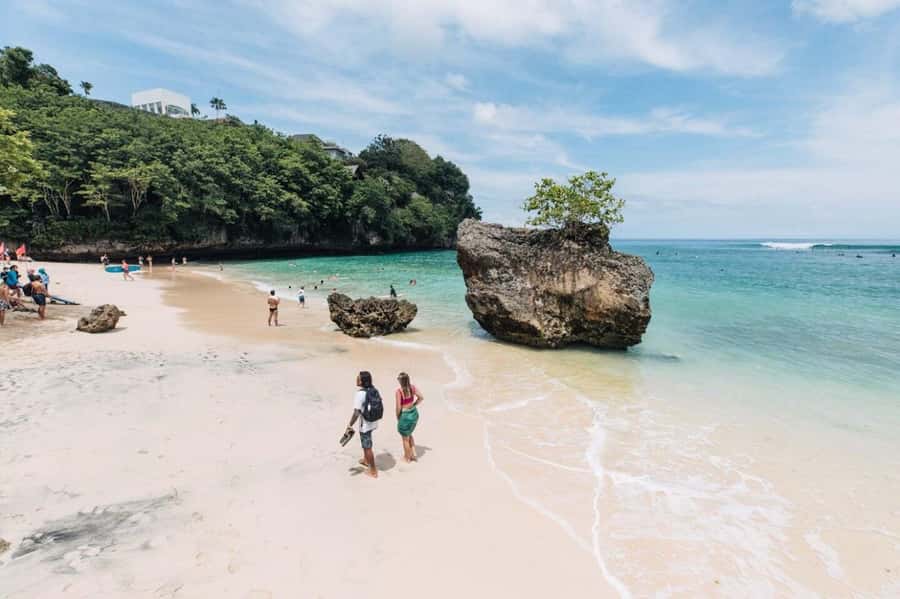 Bali: Melasti, Dreamland Beach & Jimbaran Seafood Day Tour - What Sets This Tour Apart?