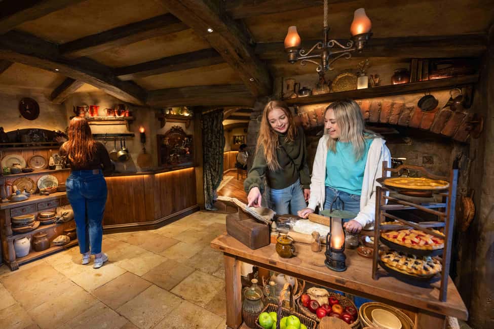From Auckland: Hobbiton Movie Set Trip with Guided Tour - Key Points