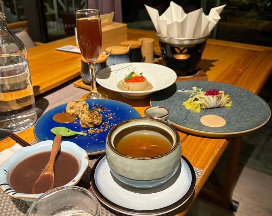 Guangzhou: Jade Market Private Tour and Guzheng Music Class - In-Depth Look at Each Part of the Tour