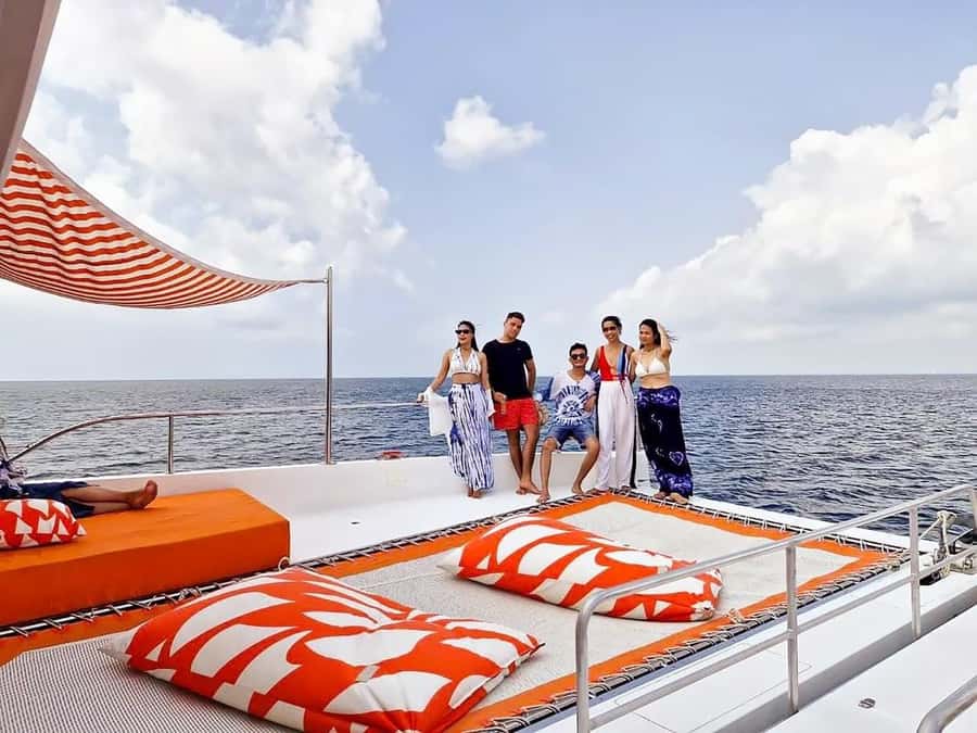 Pattaya: 3 islands 1 day tour with Live DJ Party & Buffet - Key Points