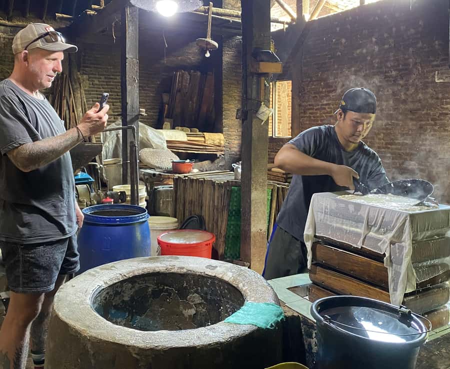 Borobudur Sunrise and Village Tour Private - Exploring Borobudur with a Knowledgeable Guide