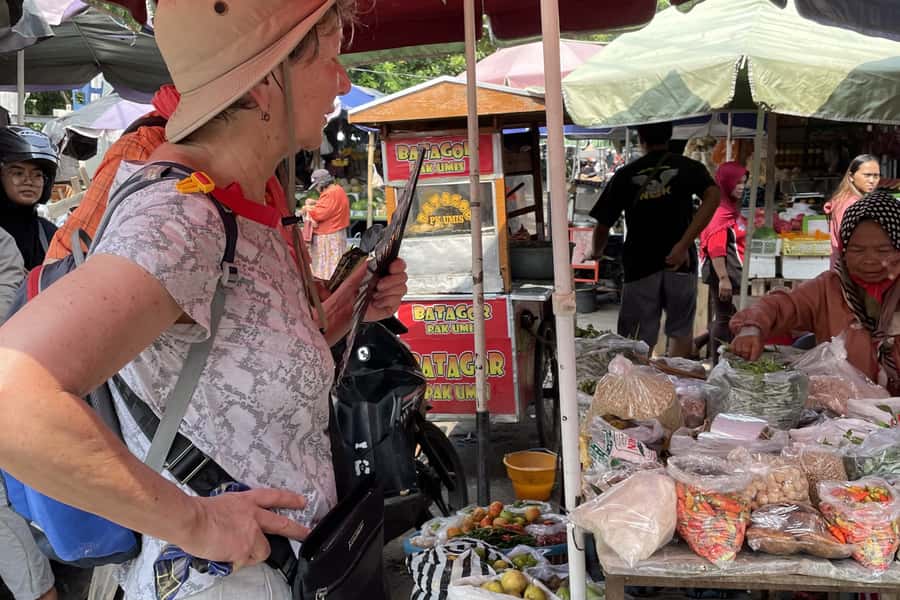 Borobudur Sunrise and Village Tour Private - Discovering Local Village Life