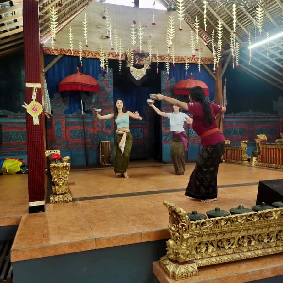 Ubud: Balinese Dance Class with Local Instructor - What a Typical Session Looks Like