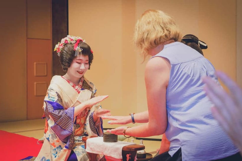 Asakusa: Geisha Performance and Tea House Experience - Why This Tour Works Well