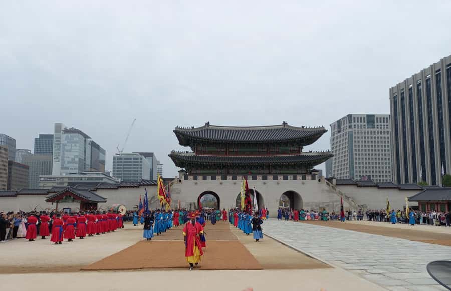 Seoul: Gyeongbokgung, Jongmyo Shrine, COEX, Bongeunsa Temple - Key Points