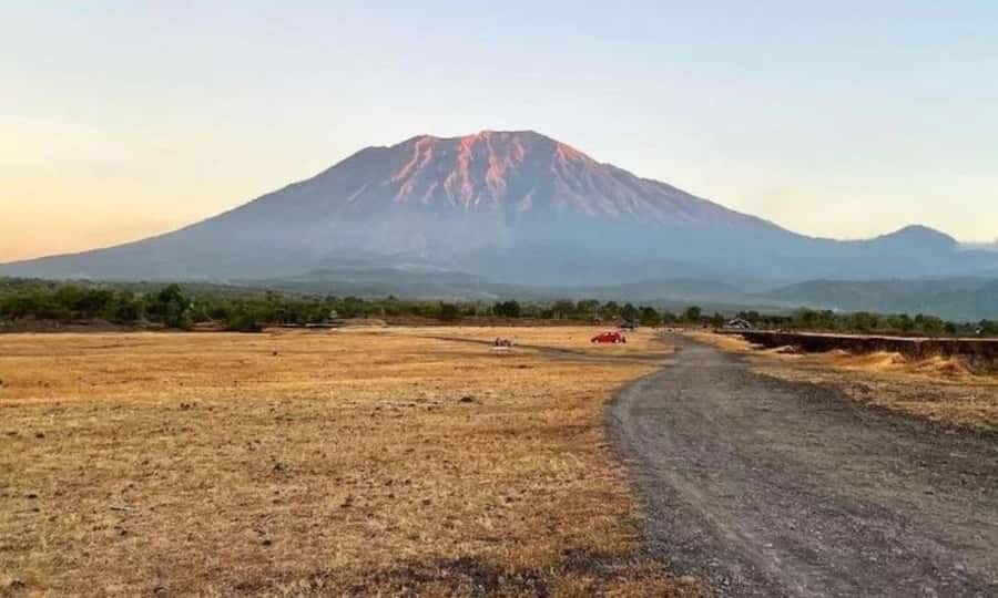 Bali: Hill Sunrise or Sunset Tour with Savana Tianyar Visit - Introduction