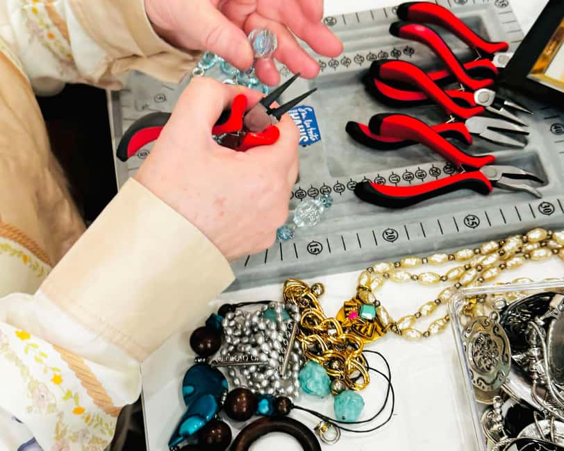Paris: Jewelry Making Upcycling Workshop - What is the Paris Jewelry Upcycling Workshop?