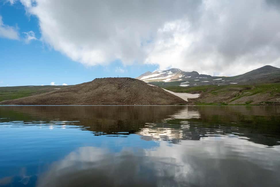 Yerevan: Day Tour to Amberd Fortress, Aragats and Kari Lake - Key Points