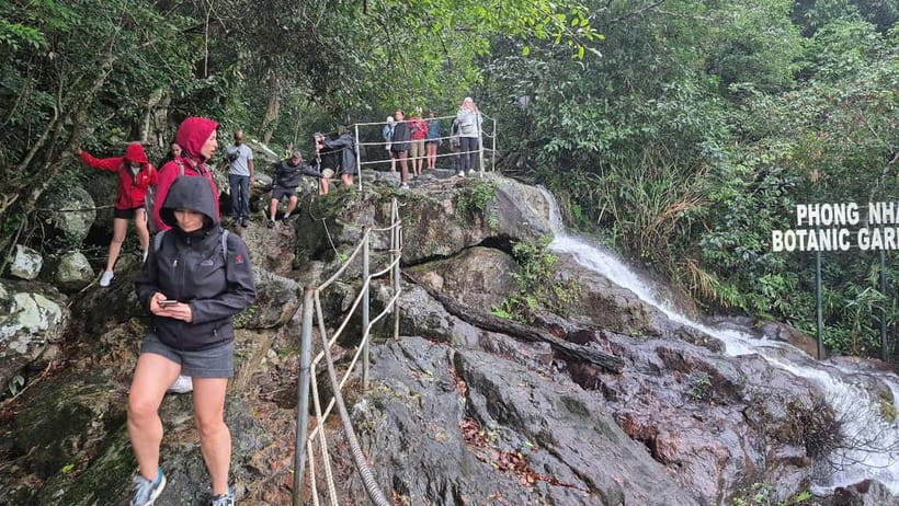 Ninh Binh: 2-Day Phong Nha Caves Tour with Homestay - Afternoon: Cruising and Exploring Phong Nha Cave
