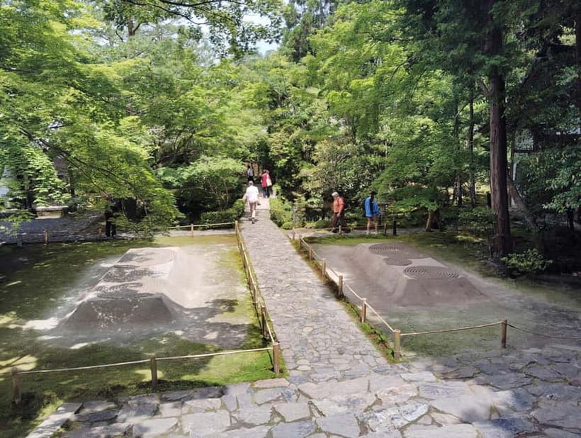 Kyoto: Philosophers Path and Hidden Temple Walking Tour - Who Should Consider This Tour?
