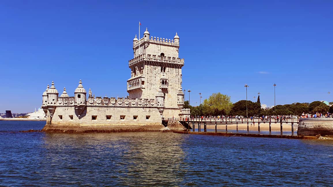 Lisbon: Sunset Boat Tour with live Fado Concert - FAQ