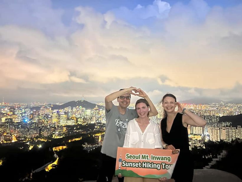Seoul: Inwangsan Sunset Hike with Guide - A Closer Look at the Inwangsan Sunset Hike Experience