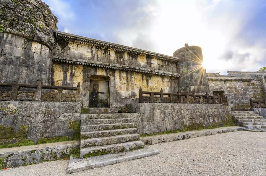 Private shore excursion : Naha Okinawa Shuri Castle & Garden - FAQ