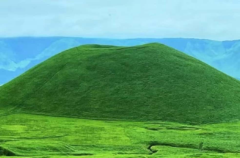 Fukuoka: Mt. Aso Volcano, Kusasenri & Grasslands Day Tour - Authentic Experiences and Hidden Gems