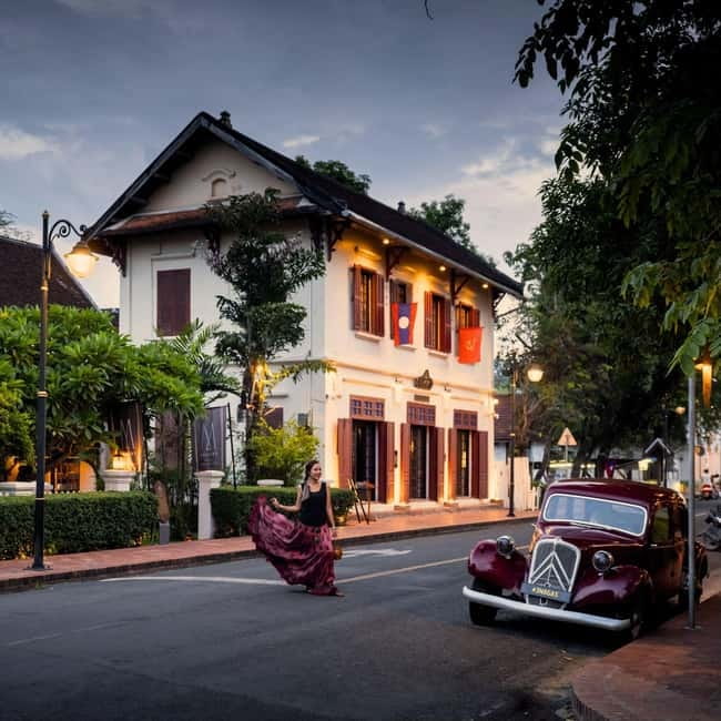 Luang Prabang: Audio-Guided City Tour in Electric Car - How the Tour Unfolds: A Detailed Breakdown