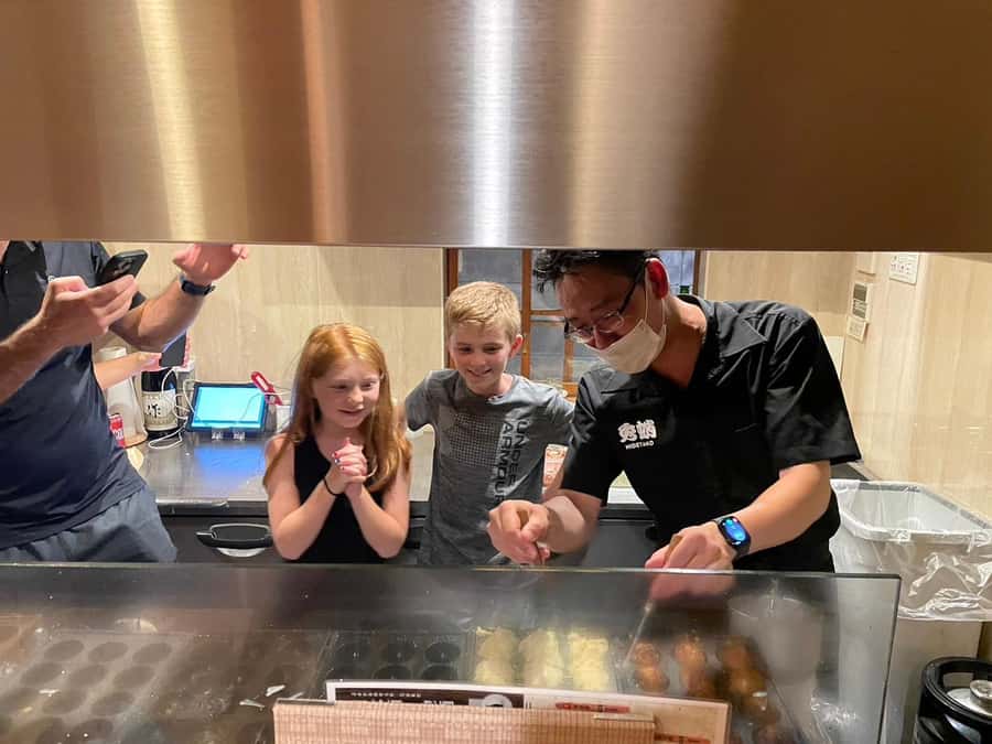 Kyoto: Gion Food Tour 13 dishes and 4 Local Eateries - Who Should Consider This Tour?