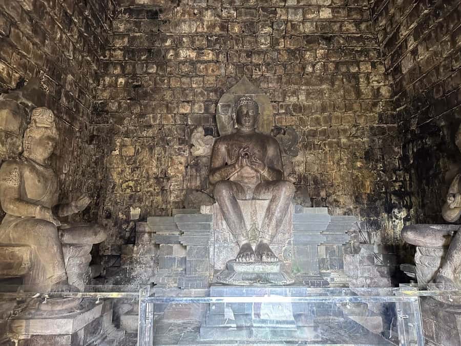 Yogyakarta Sunrise Tour From Punthuk Setumbu Plus Borobudur - What’s Great About This Tour