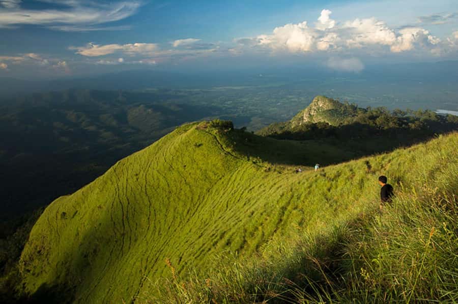 Chiang Mai: Chiang Dao Cave, 5 Hill Tribes & Viewpoint Tour - The Sum Up