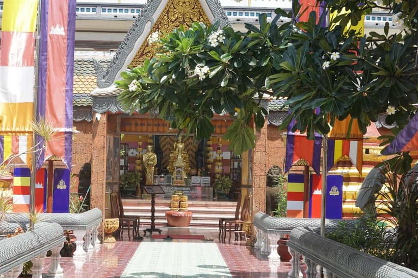 Siem Reap: City Walking Tour and Art Gallery Visit - Good To Know