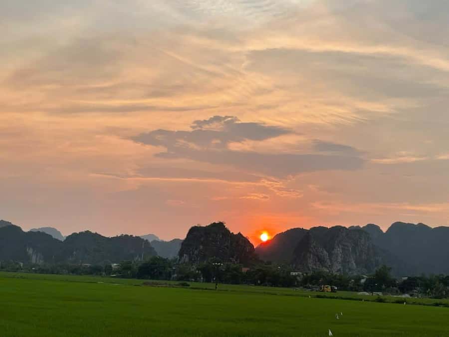 Ninh Binh: Trang An Boat Ride, Bich Dong, Mua Cave Sunset - The Sum Up