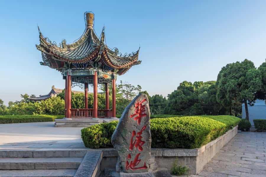 Xi'an Huaqing Hot Springs: Scenery, Culture & History Story - FAQ