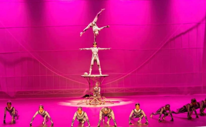 Shenzhen: Holographic Projection Show - Introduction