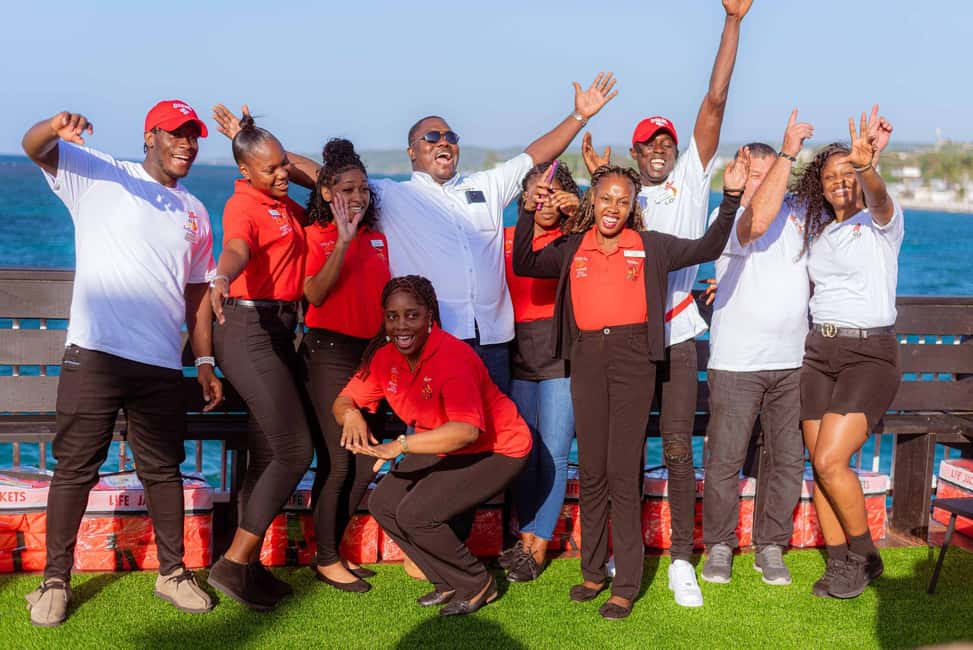 Poko Loko Floating Bar: Sunset Sips Ocho Rios & Falmouth - In-Depth Review: The Heart of Sunset Sips