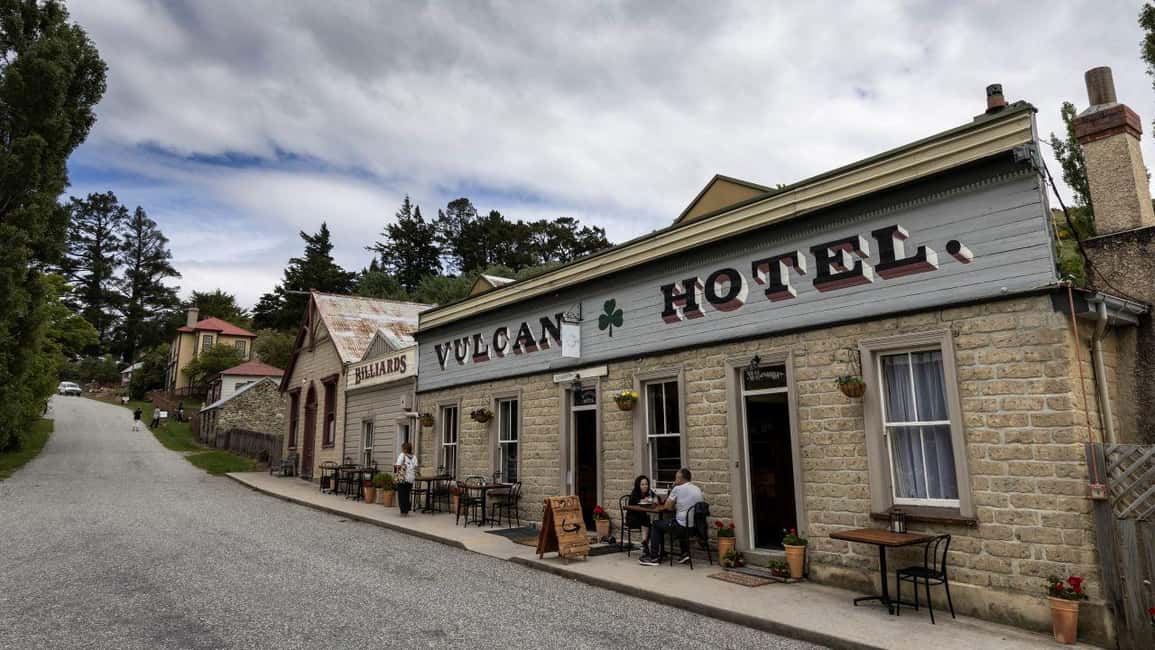 Dunedin to Queenstown Incl Train Small-Group Tour (One-Way) - Key Points