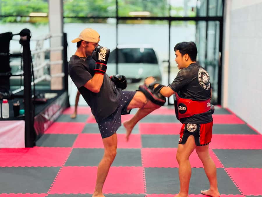 Chiang Mai: Muay Thai Class, Street Food & Show with Pickup - Who Should Consider This Tour?