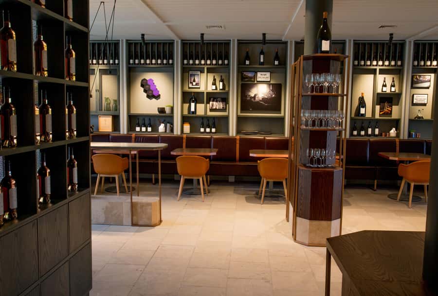 Craggy Range Deluxe, x2 winery tastings + Te Mata Peak - A Scenic and Tasty Snapshot of Hawkes Bay