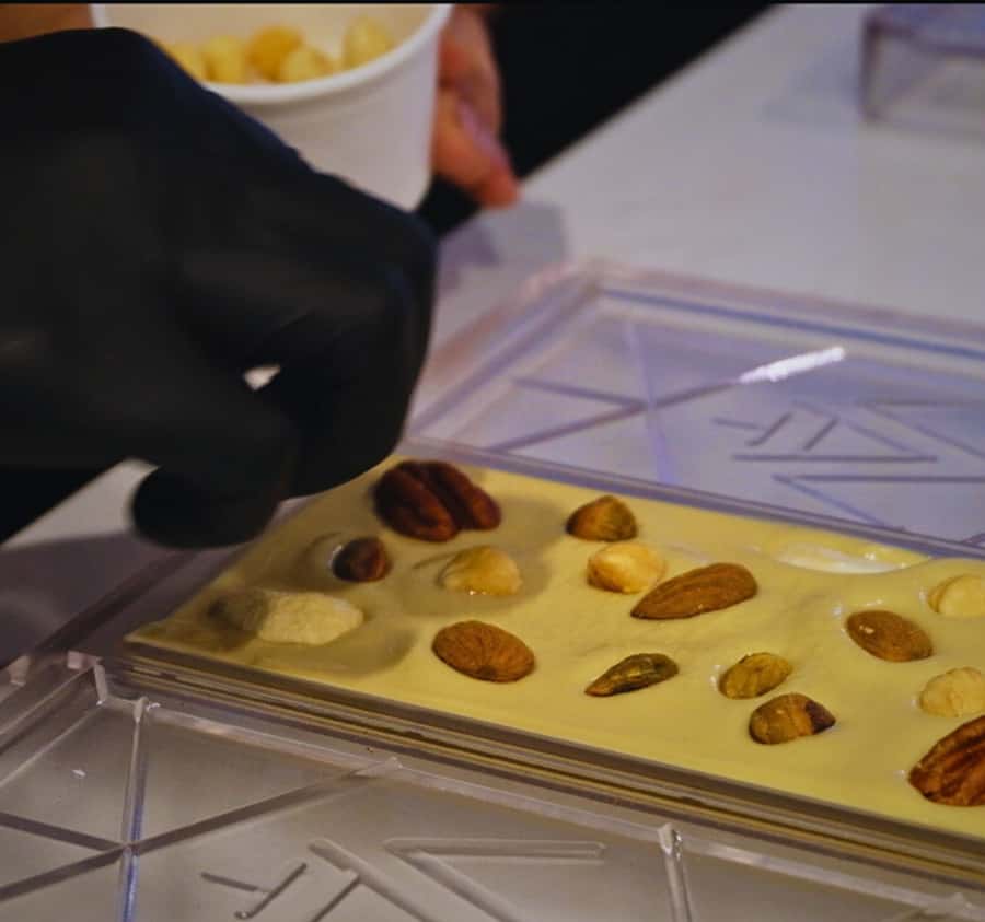 Phnom Penh: Chocolate Workshop - Make & Decorate Your Bar - Who Should Consider This Tour?