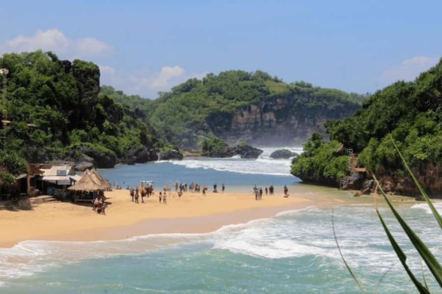 Yogyakarta: Pindul Cave, River Tubing & Drini Beach Tour - Pricing and Value