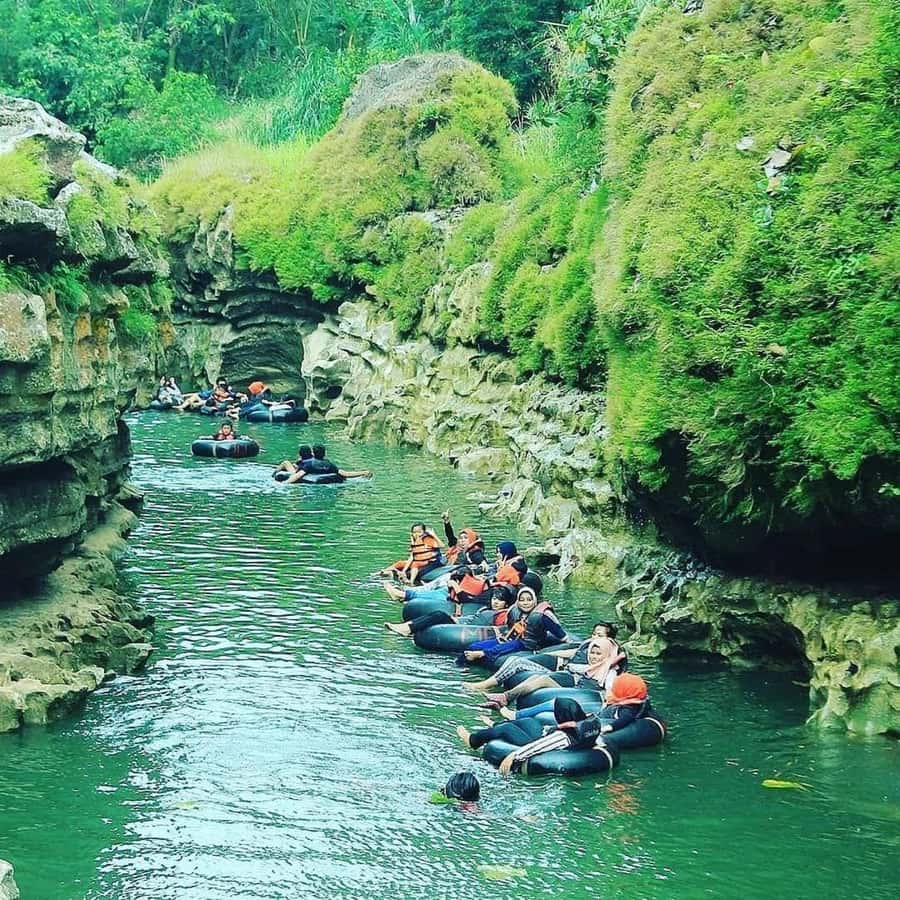 Yogyakarta: Pindul Cave, River Tubing & Drini Beach Tour - The Sum Up: Who Is This Tour Best For?