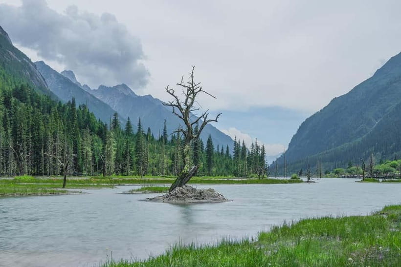 Chengdu: Siguniang Mountain Scenic Area Private Tour - Changpinggou: A Cultural and Scenic Tapestry