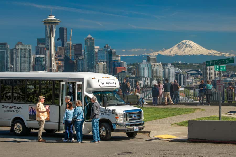 Seattle: Land and Sea Tour Experience - A Detailed Look at Your Seattle Day