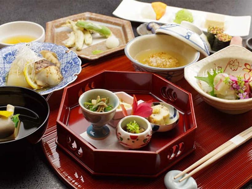 Kyoto:Seasonal Kaiseki Reservation at Hanasaki Nishiki - Key Points