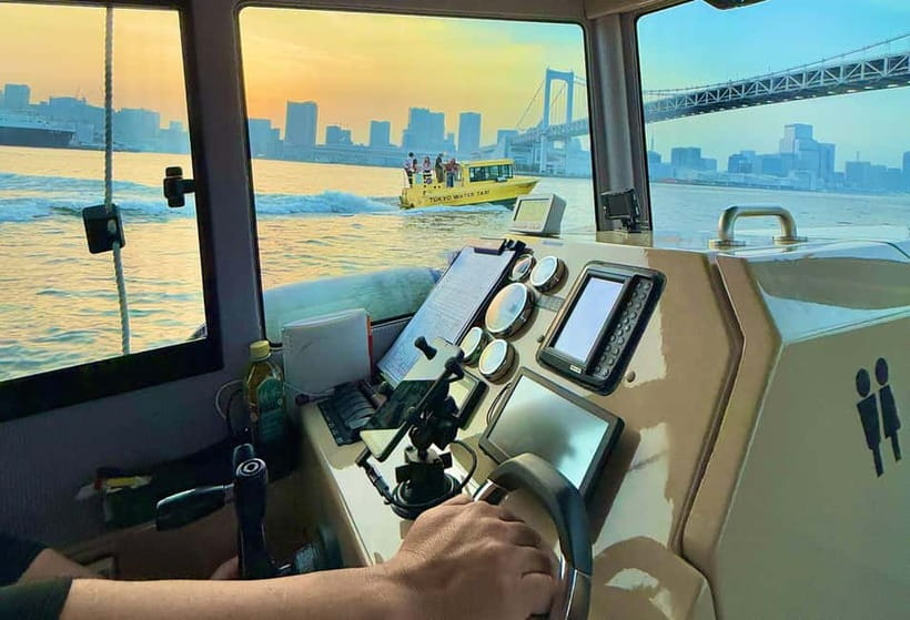 Tokyo: Panoramic Sunset Bay Cruise with Local Guide - The Sum Up