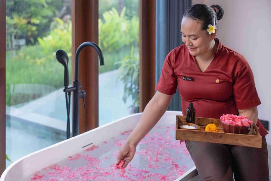 Ubud: Tejas Inara Alas Harum Spa Massage & Flower Bath - The Experience from a Review Perspective