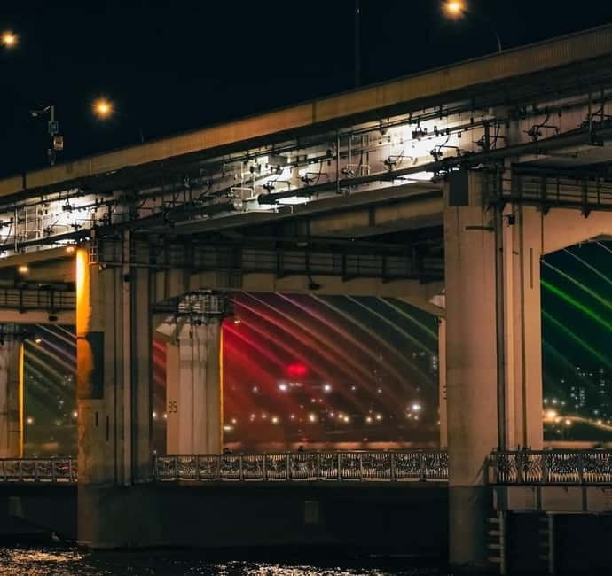 Seoul: Han River Picnic & E-Bike Ride to Rainbow Fountain - Starting Point and Logistics