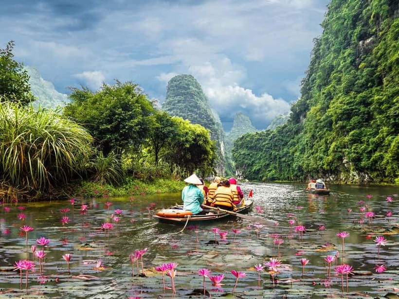 Private Jeep Ride & Cycling Tour: Hoa Lu, Trang An, Mua Cave - Discovering Ninh Binh with the Private Jeep Ride & Cycling Tour
