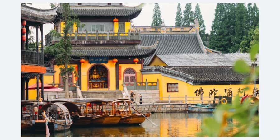 Shanghai: Zhujiajiao Water Town Tour with Tie-Dye Experience - Starting Your Day: From Shanghai to Zhujiajiao