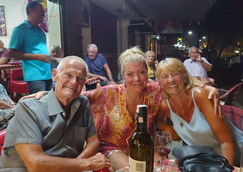 Goa: Guided Pub-Hopping Experience with Shots - Key Points