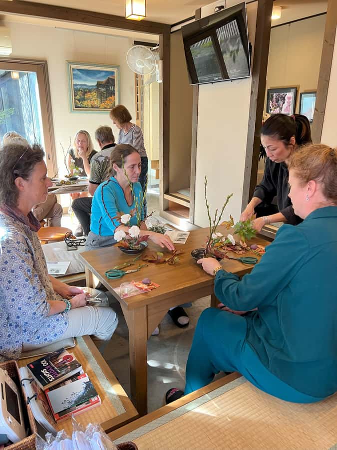 Kyoto: Premium Ikebana Workshop with Vase Souvenir - Good To Know