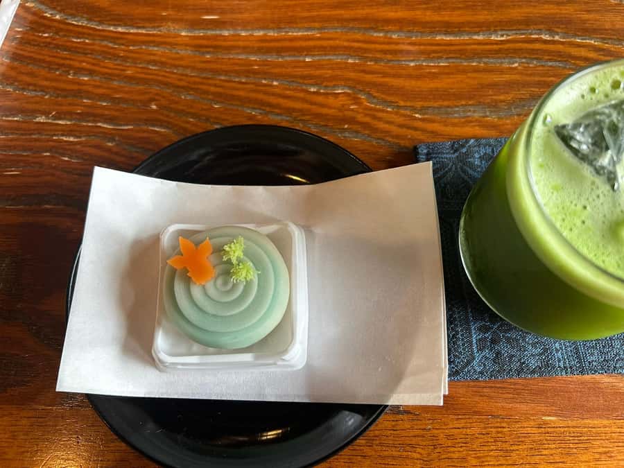 TOKYO: Professional Gardener Guides Gardens by E-bike -LIGHT - Tokyo’s Garden Secrets Unlocked: A Unique E-Bike Tour Experience